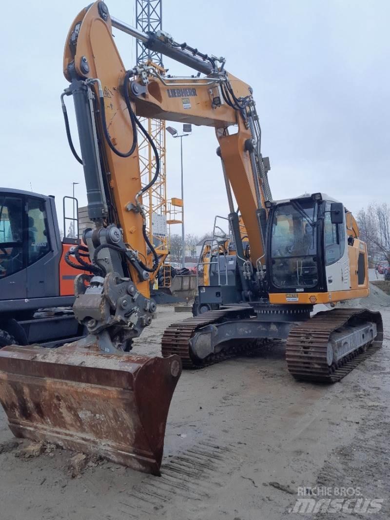 Liebherr R922 Crawler excavators