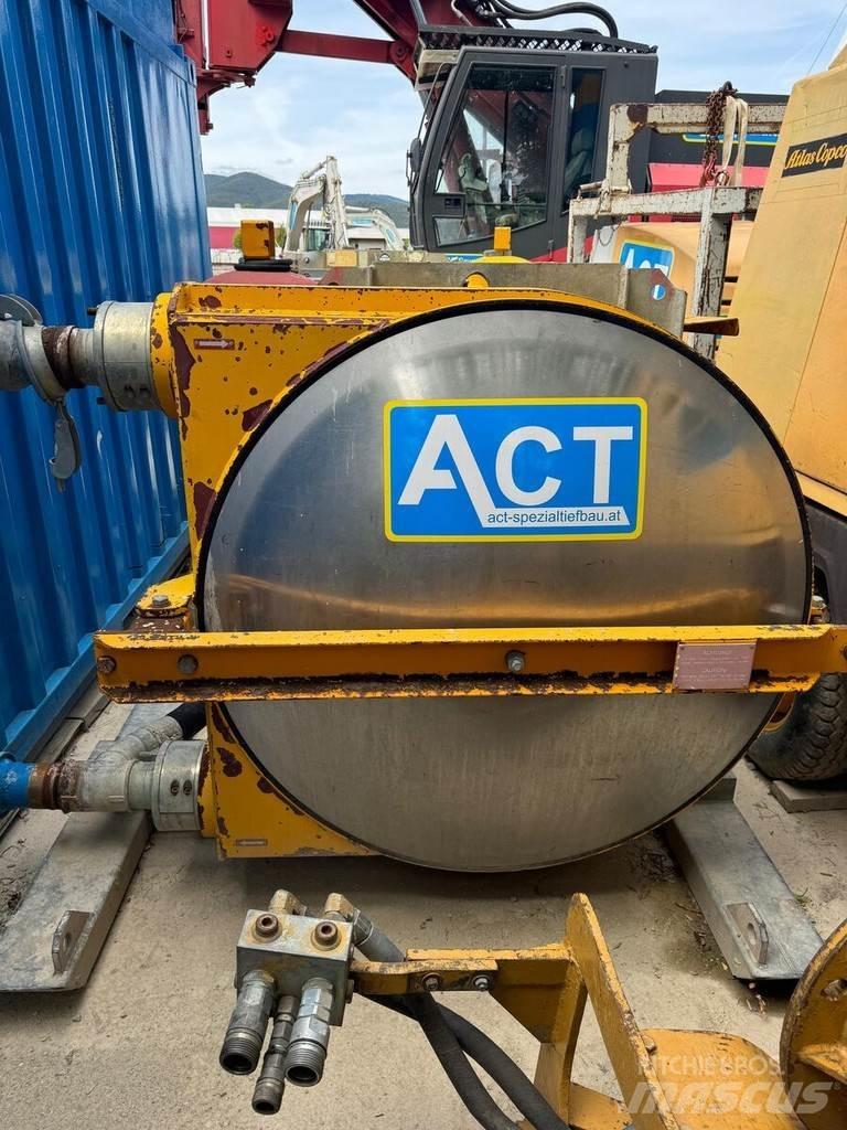 Bauer MAT HP 70 Concrete pumps
