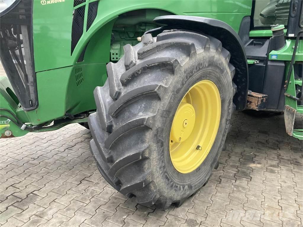 John Deere 8335R Tractors