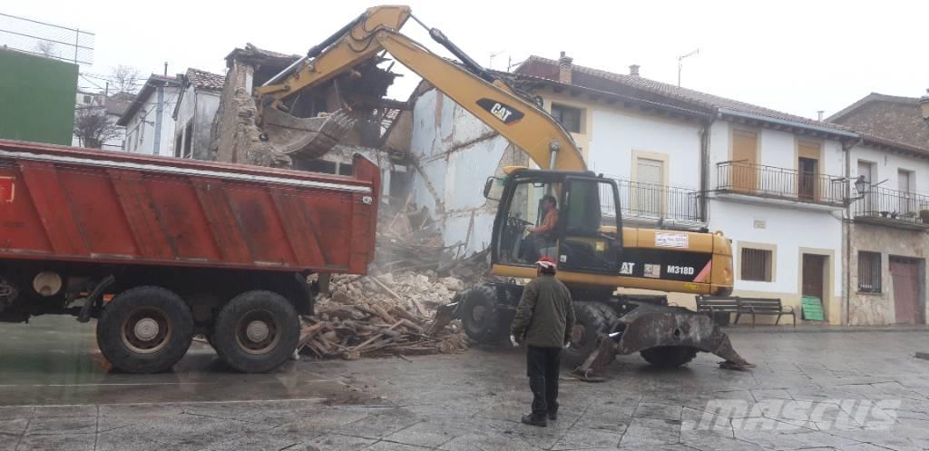 CAT M318d Wheeled excavators