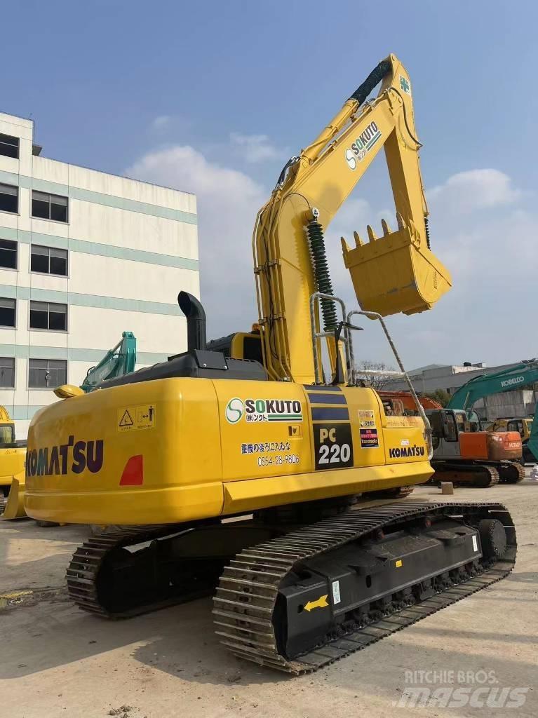 Komatsu PC 220-8 Crawler excavators