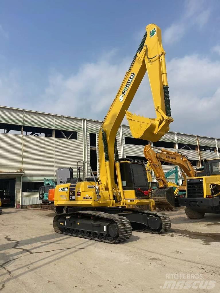 Komatsu PC 220-8 Crawler excavators