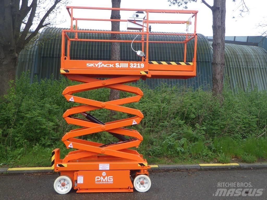 SkyJack SJ3219 Scissor lifts