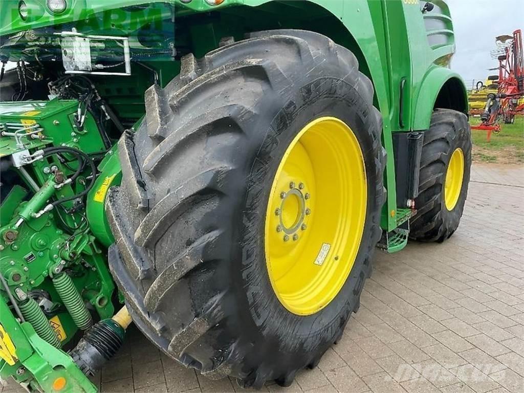 John Deere 8600 Self-propelled foragers