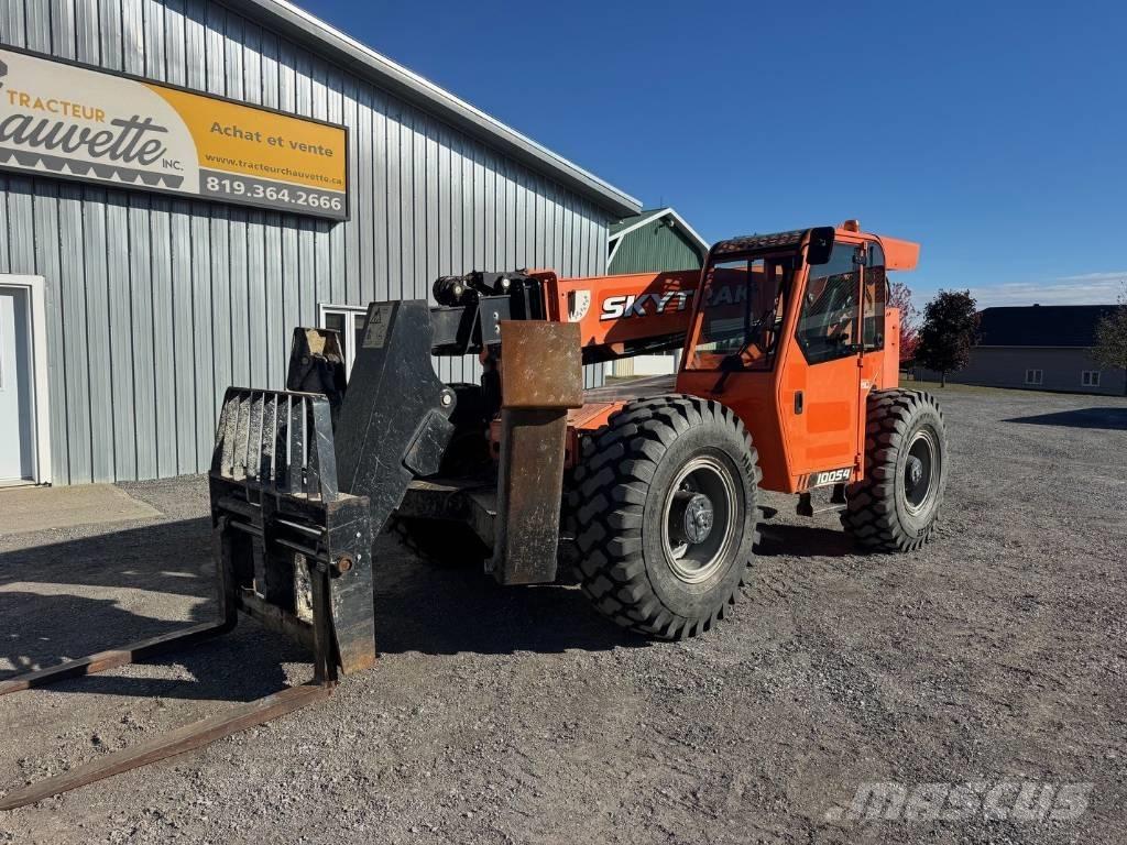 SkyTrak 10054 Telescopic handlers