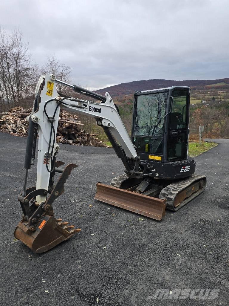 Bobcat E 26 Mini excavators < 7t