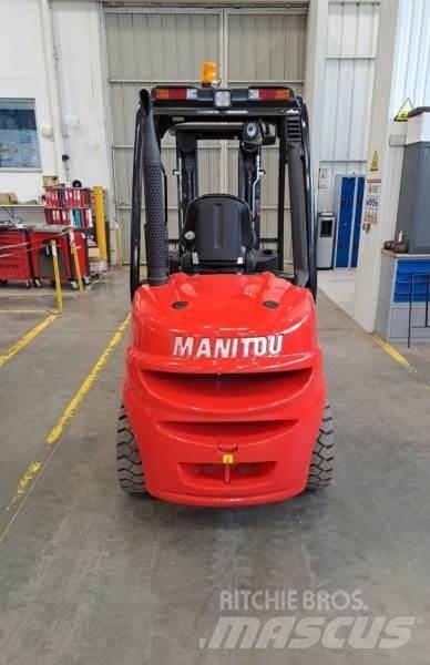 Manitou MI30D Rough terrain truck