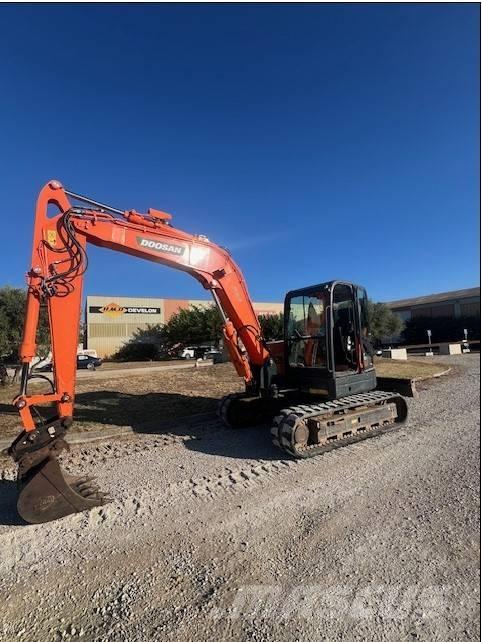 Doosan DX 85 R-3 Midi excavators  7t - 12t