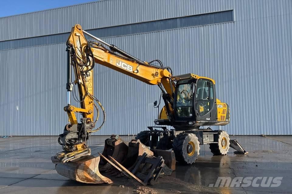 JCB JS 145 W Wheeled excavators