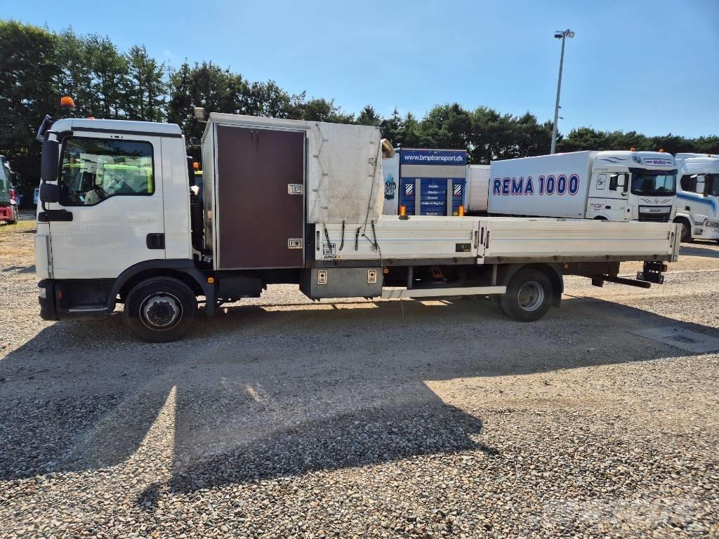 MAN TGL 12.250 Flatbed/Dropside trucks