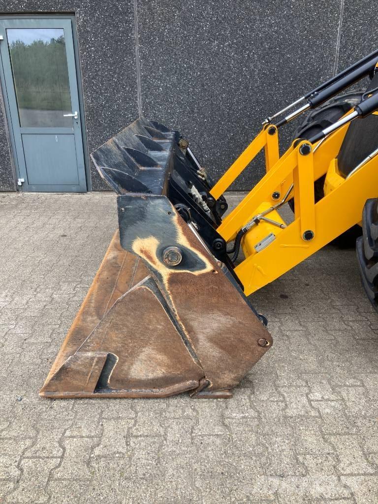JCB 4 CX Pro TLB's