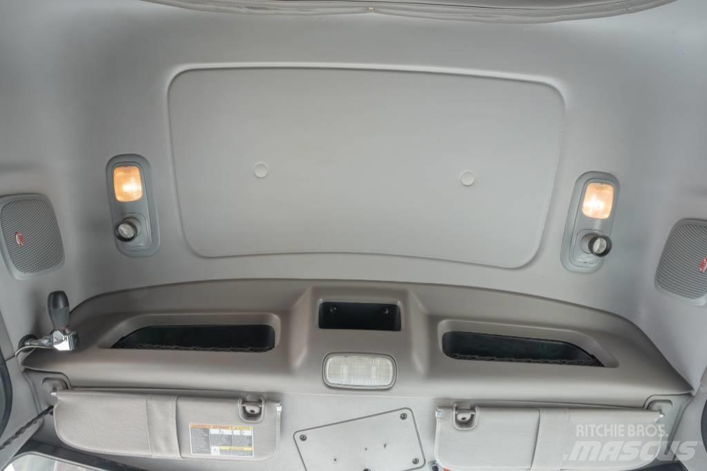Peterbilt 389 Truck Tractor Units