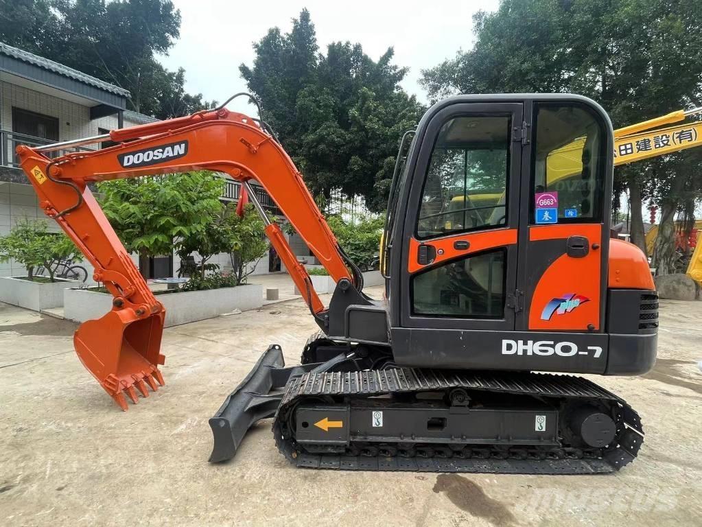 Doosan DH 60-7 Mini excavators < 7t