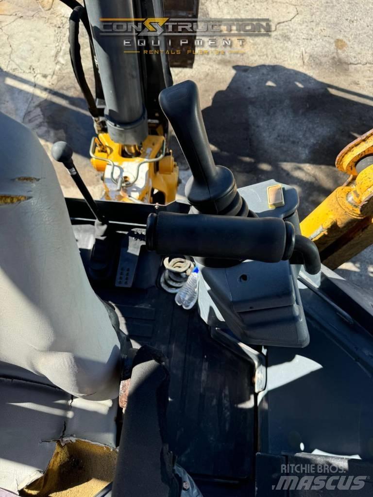 DEERE 310SK TLB's