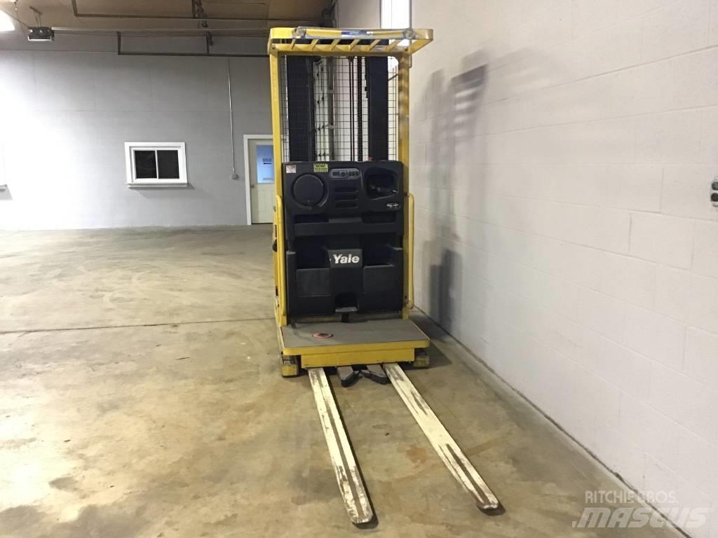 Yale OS030EFN24TE095 Medium lift order picker