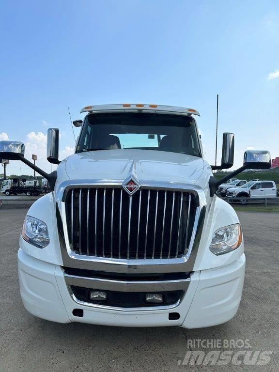 International LT Truck Tractor Units
