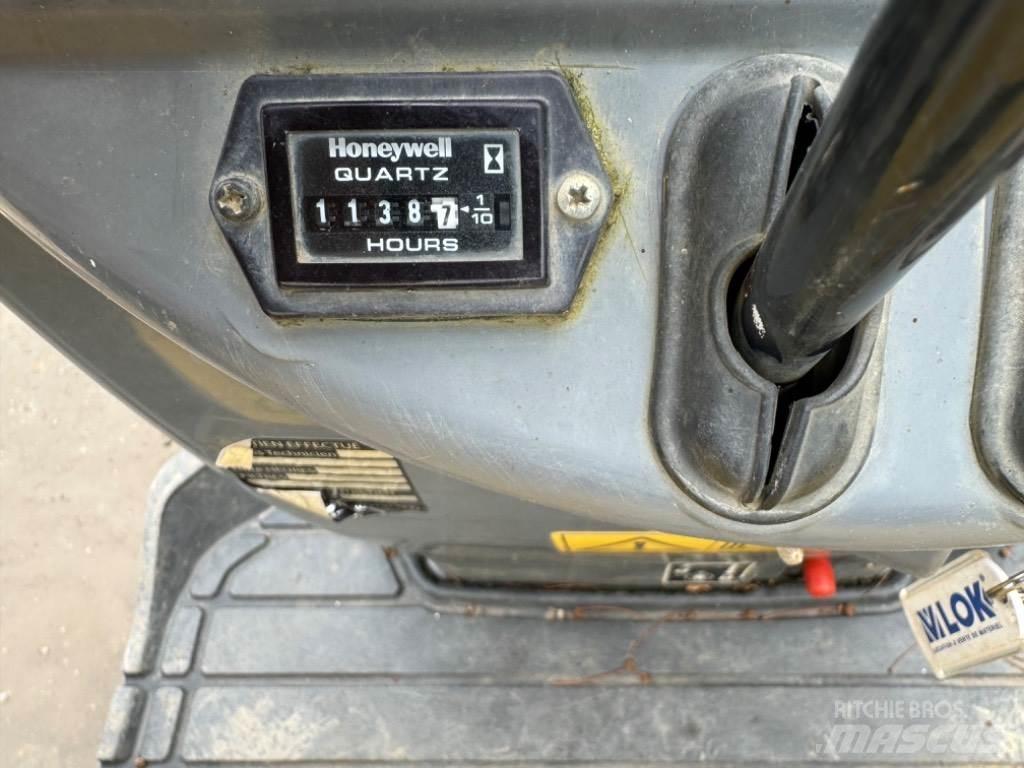 Yanmar SV08 (AH896) Mini excavators < 7t