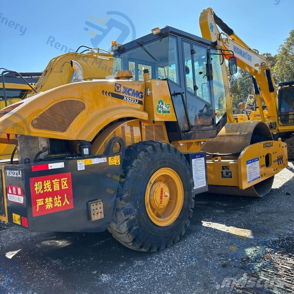 XCMG XS223J Single drum rollers