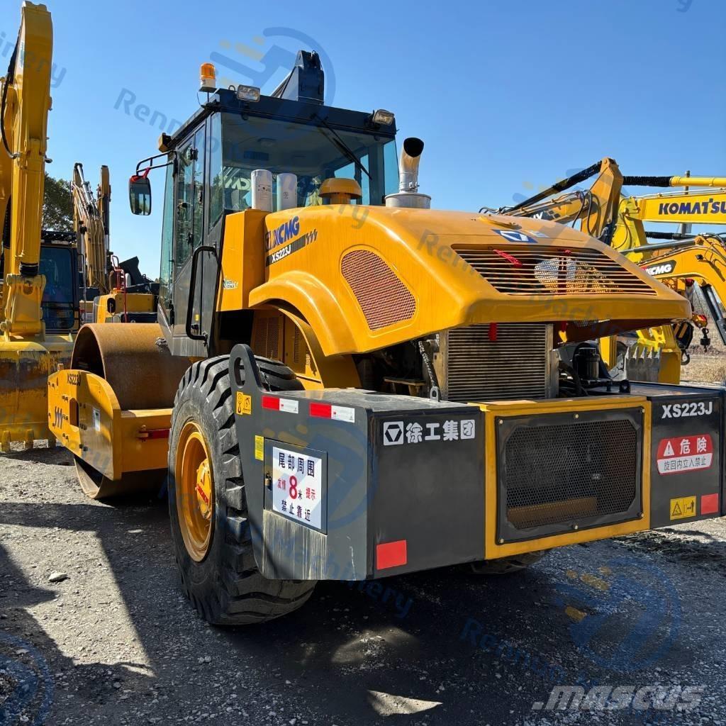 XCMG XS223J Single drum rollers