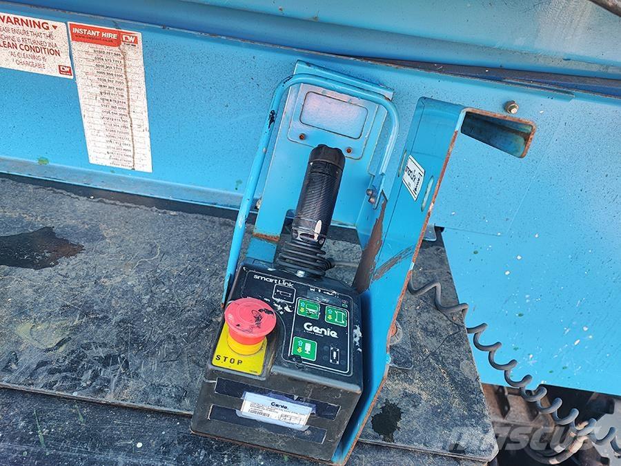 Genie GS-4069 DC Scissor lifts