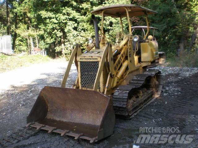 Mitsubishi BS3F Crawler dozers