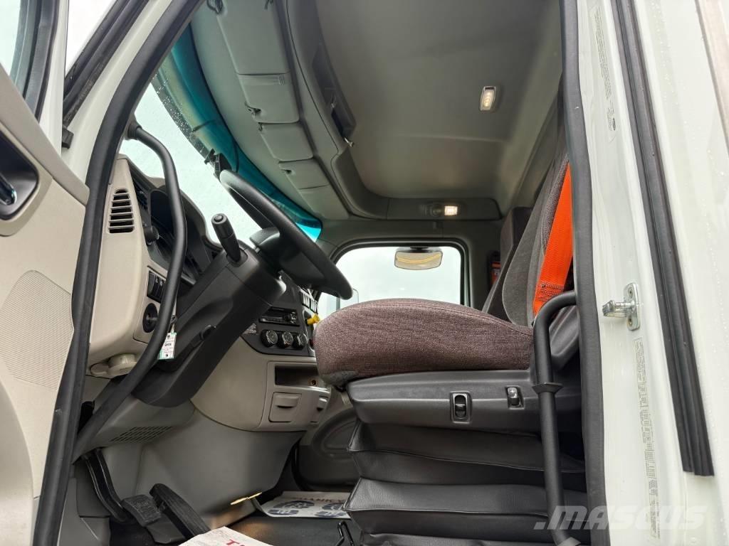 Peterbilt 579 Truck Tractor Units