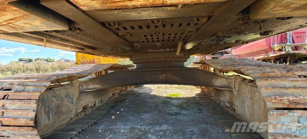 Volvo EC 240 C LR Long reach excavators