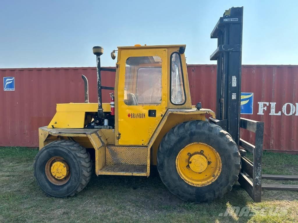 Sellick S80 Rough terrain truck