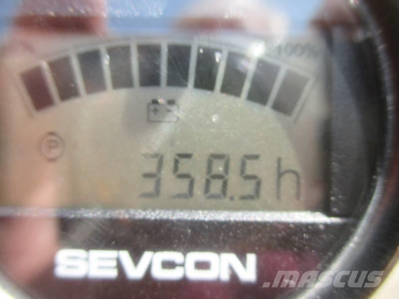 Manitou 170AETJ Articulated boom lifts