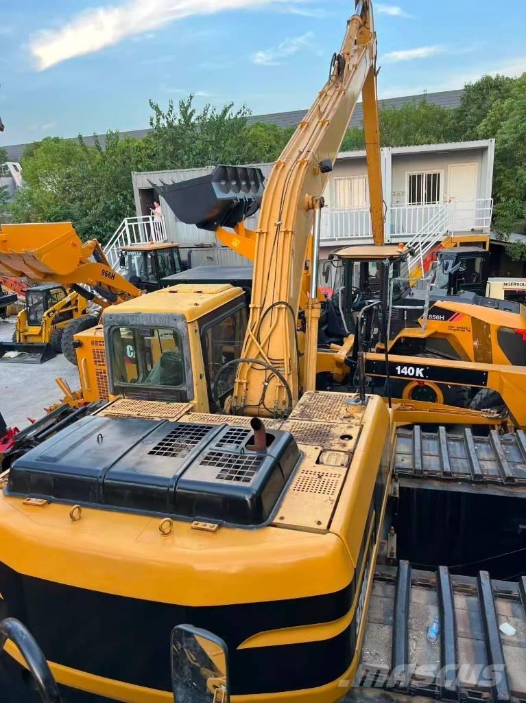 CAT 320 B L Amphibious Excavators