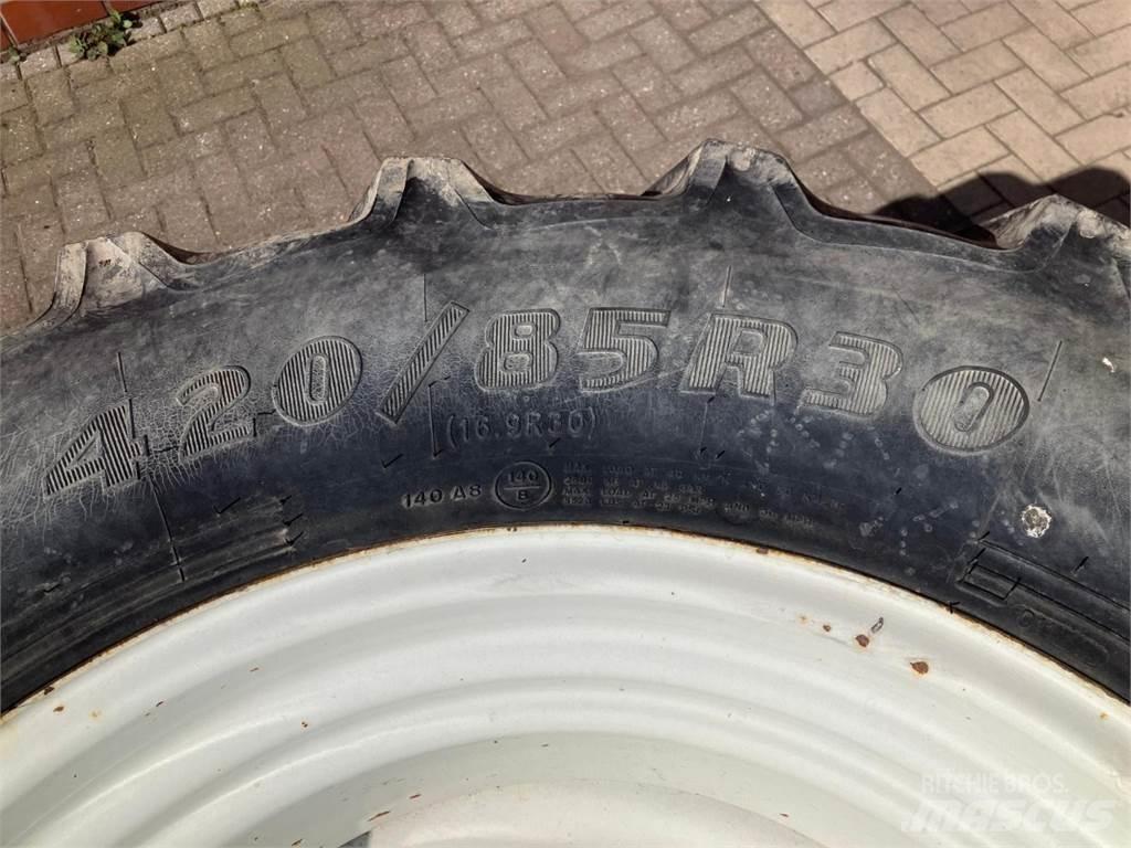 Goodyear 420/85R30 Other farming machines