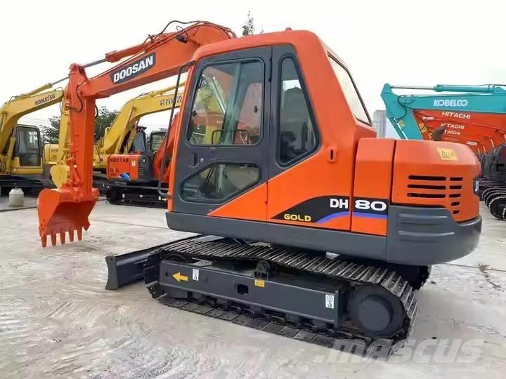 Doosan DH 80 Midi excavators  7t - 12t