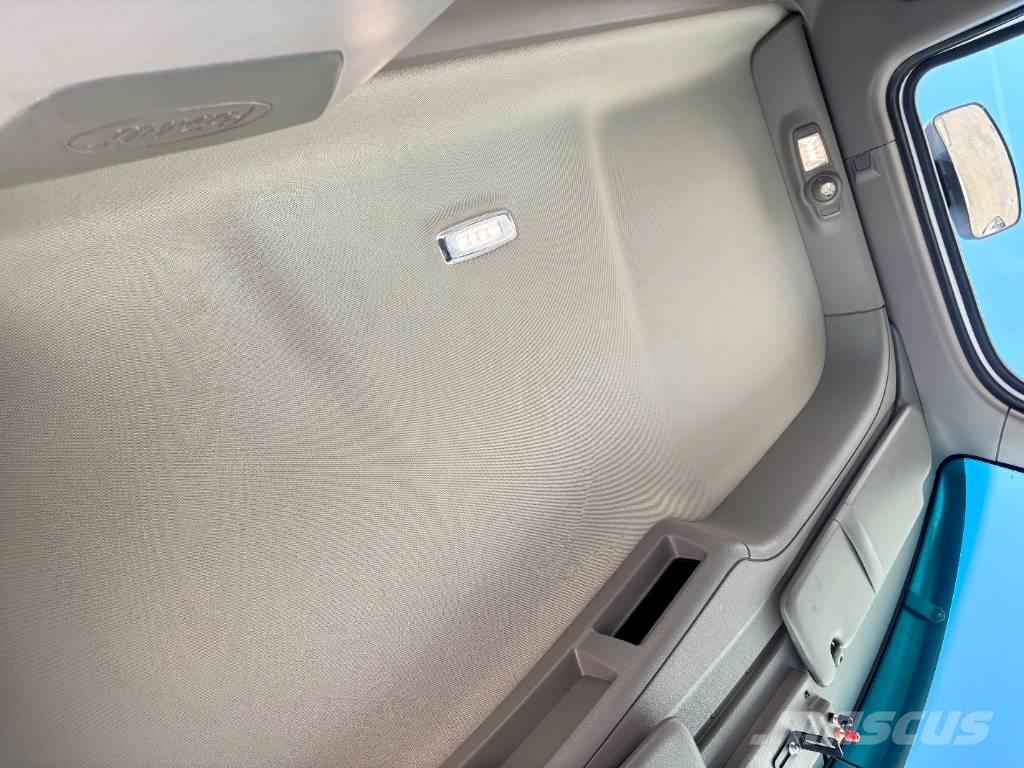 Peterbilt 567 Truck Tractor Units