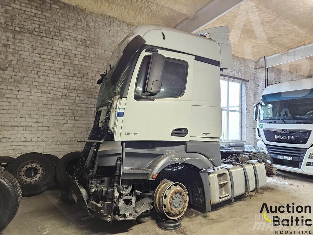 Mercedes-Benz 1845 Truck Tractor Units