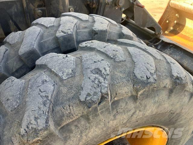 JCB JS 175 W Wheeled excavators