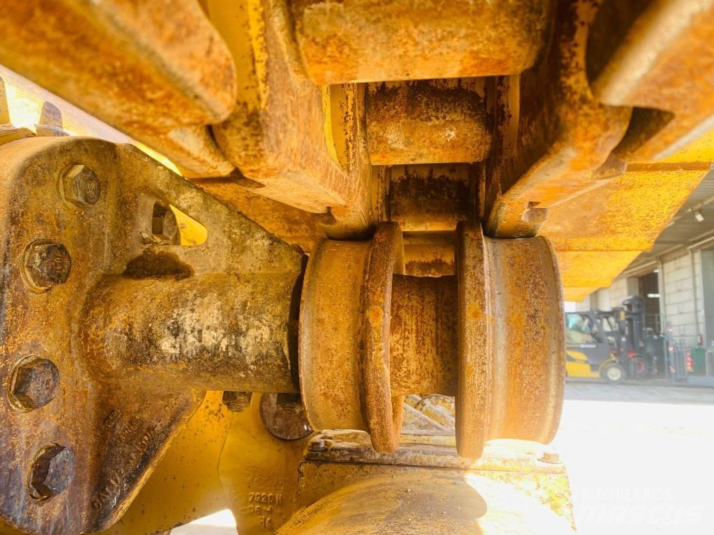 CAT 973 C Crawler FEL's