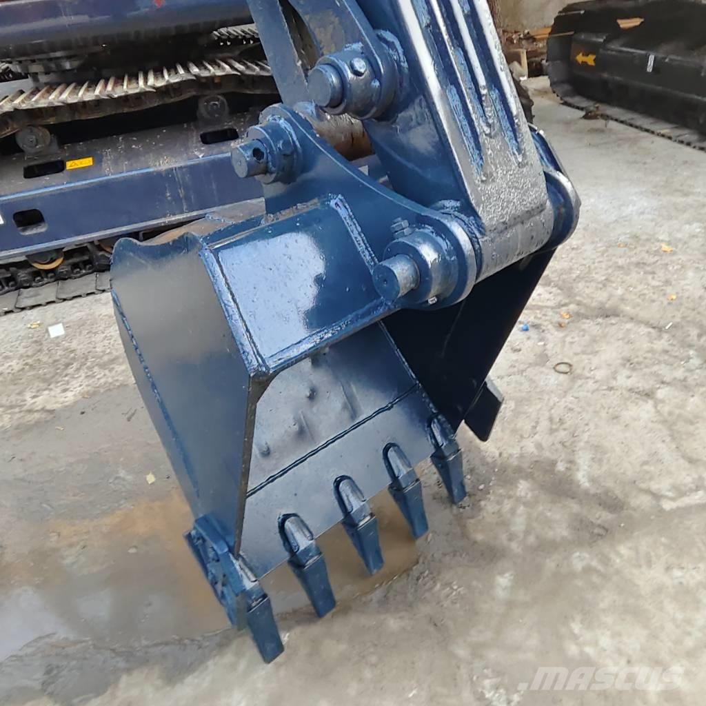 Hyundai 60 W VS Wheeled excavators