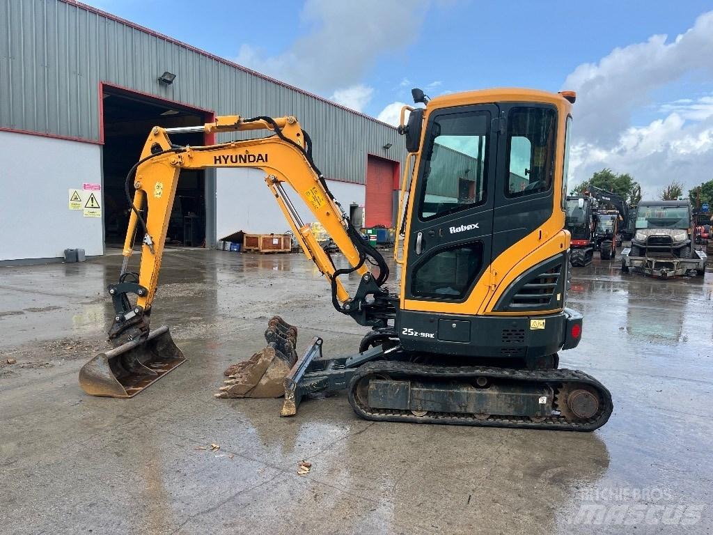 Hyundai R25Z-9 AK Mini excavators < 7t