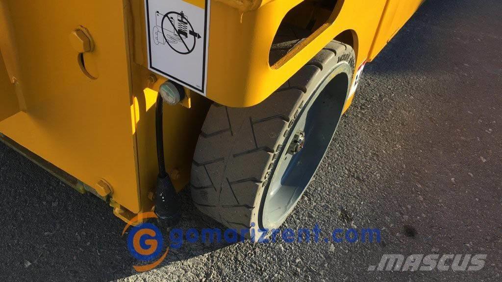 Haulotte Compact 10 Scissor lifts