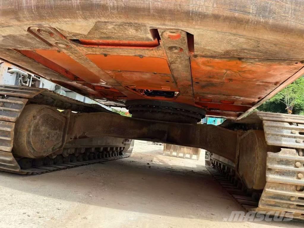 Doosan DX300LC Crawler excavators