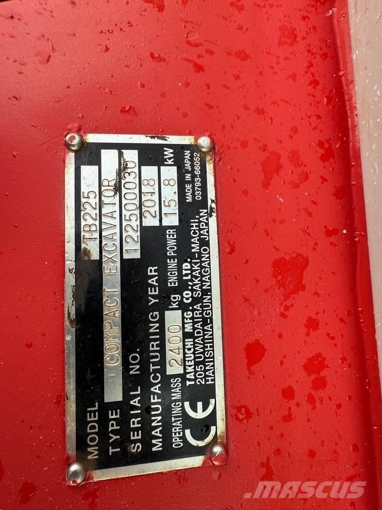 Takeuchi TB 225 Mini excavators < 7t