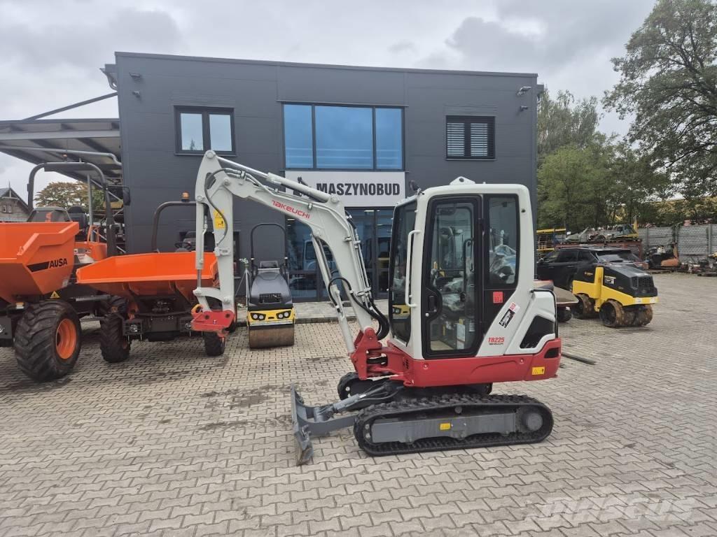 Takeuchi TB225 V0B Mini excavators < 7t