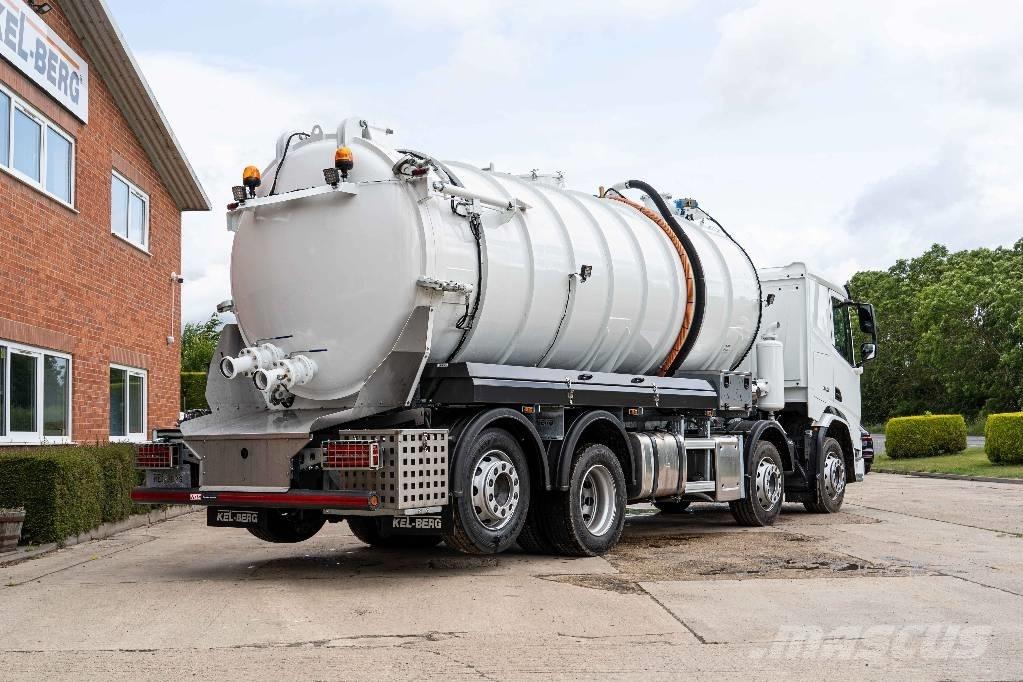 DAF XD 450 FAX 8x2 Tanker trucks