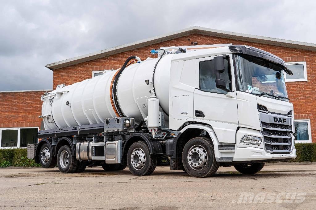 DAF XD 450 FAX 8x2 Tanker trucks