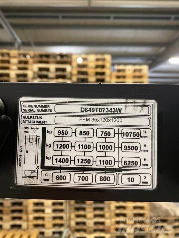 Yale MR14 Reach truck