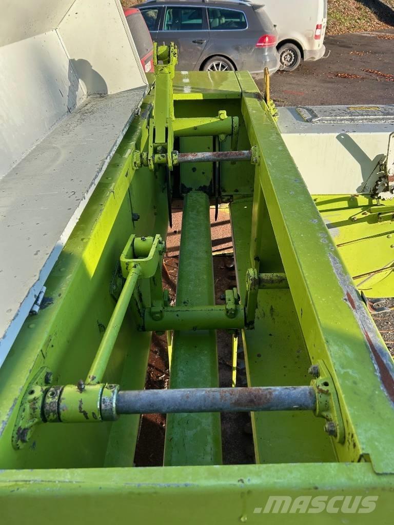 CLAAS Markant 51 Square balers