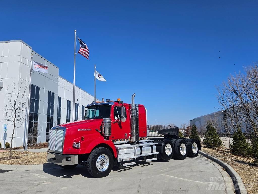 Western Star 4900 SB Truck Tractor Units
