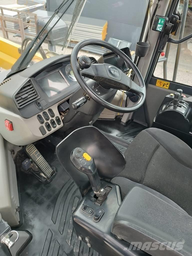 Komatsu WA 500 Wheel loaders