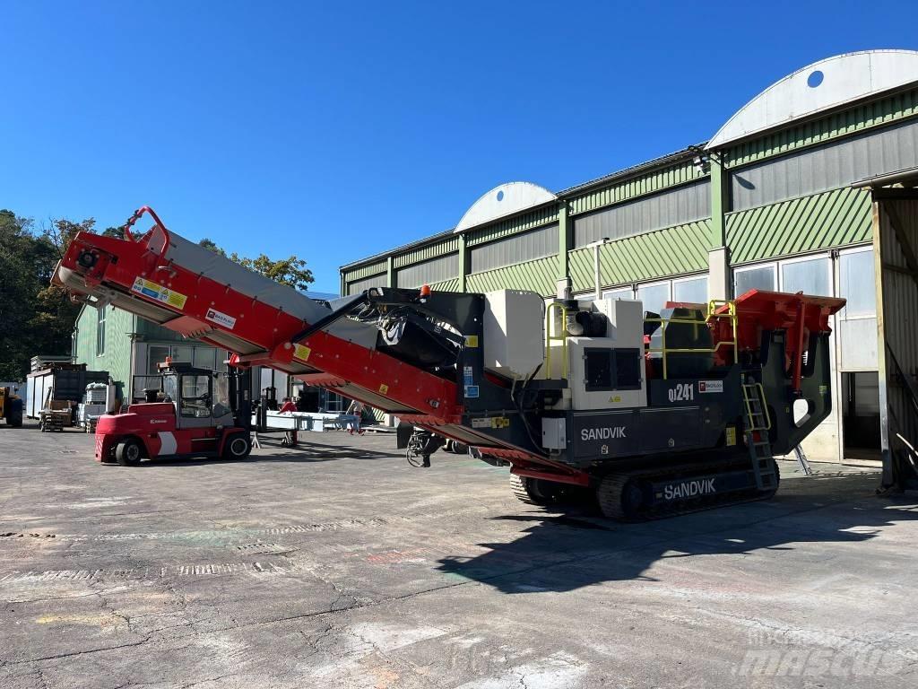 Sandvik QJ 241 Mobile crushers