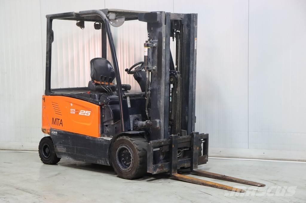 Doosan B25XL-7 Electric forklift trucks